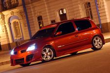 Renault Clio Sport тюнинг бамперов, спойлер, пороги